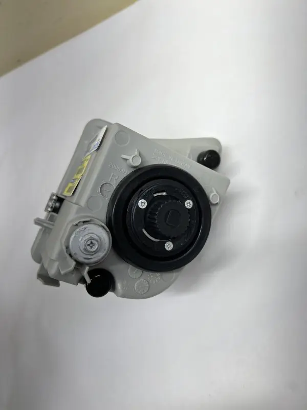 81211-53290. 2006 2007 2008 2009 2010 LEXUS IS IS250 IS350 FRONT RIGHT FOG LIGHT - Image 7