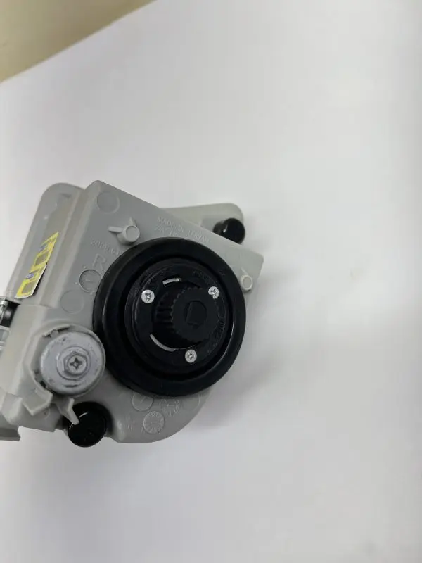 81211-53290. 2006 2007 2008 2009 2010 LEXUS IS IS250 IS350 FRONT RIGHT FOG LIGHT - Image 10