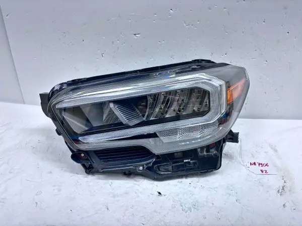 2020 2021 2022 2023 TOYOTA TACOMA FULL LED FRONT LEFT OEM HEADLIGHT  ROKEN TABS - Image 2