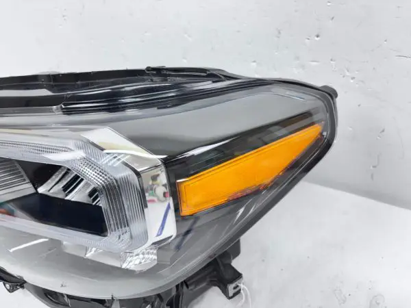 2020 2021 2022 2023 TOYOTA TACOMA FULL LED FRONT LEFT OEM HEADLIGHT  ROKEN TABS - Image 7