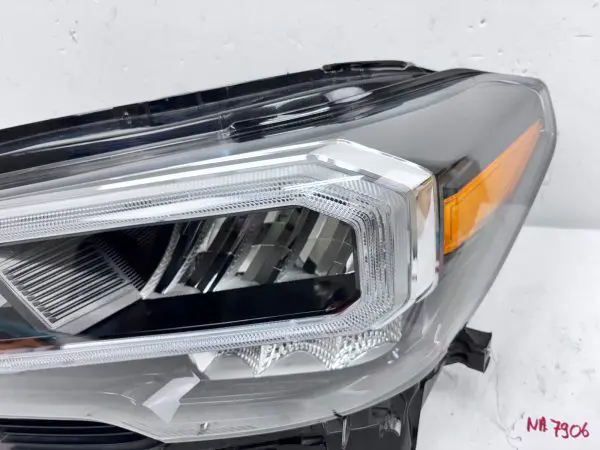 2020 2021 2022 2023 TOYOTA TACOMA FULL LED FRONT LEFT OEM HEADLIGHT  ROKEN TABS - Image 8