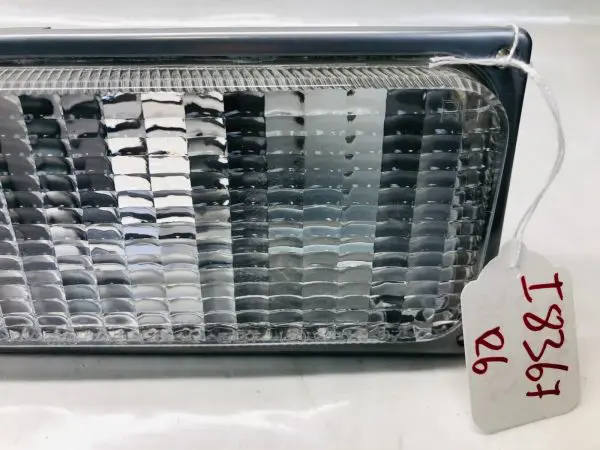 5975424 1990-1992 1993 CHEVY GMC FRONT RIGHT PARKING LIGHT C1500 K1500 2500 3500 - Image 4