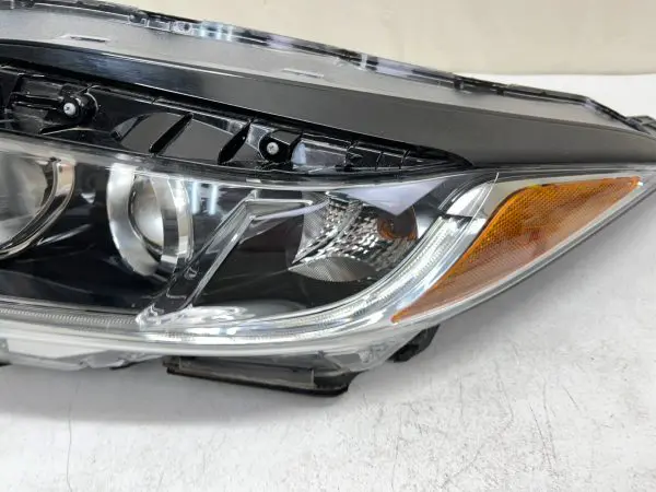 2019 2020 2021 HONDA HRV HALOGEN LED FRONT LEFT OEM HEADLIGHT - Image 5