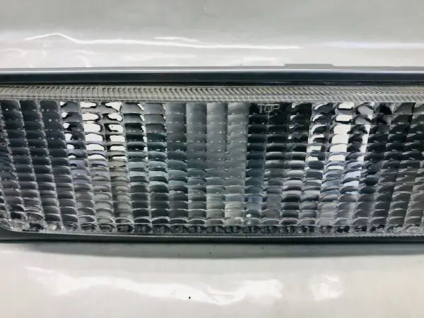 5975424 1990-1992 1993 CHEVY GMC FRONT RIGHT PARKING LIGHT C1500 K1500 2500 3500 - Image 6