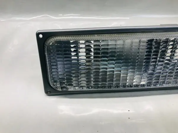 5975424 1990-1992 1993 CHEVY GMC FRONT RIGHT PARKING LIGHT C1500 K1500 2500 3500 - Image 7