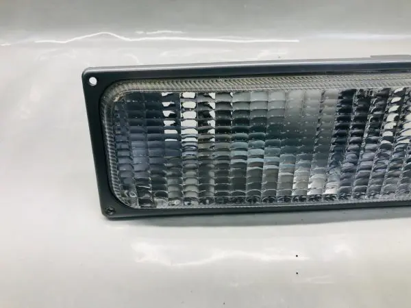 5975424 1990-1992 1993 CHEVY GMC FRONT RIGHT PARKING LIGHT C1500 K1500 2500 3500 - Image 8