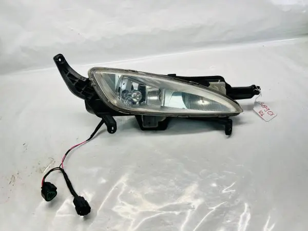 922022T0 2011 2012 2013 KIA OPTIMA FRONT RIGHT OEM FOG LIGHT