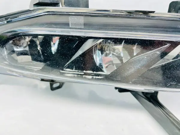 01219102 2016 2017 2018 2019 NISSAN MAXIMA FRONT RIGHT OEM FOG LIGHT HALOGEN - Image 4