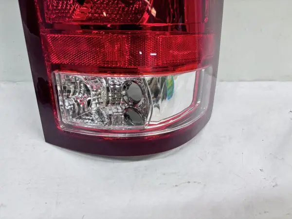 2007 2008 2009 2010 2011 2012 2013 2014 GMC SIERRA REAR RIGHT CAPA TAIL LIGHT - Image 8