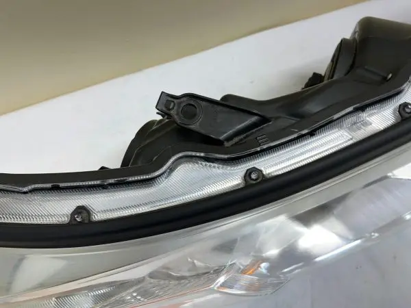 2014 2015 2016  TOYOTA HIGHLANDER HALOGEN FRONT RIGHT OEM HEADLIGHT - Image 13