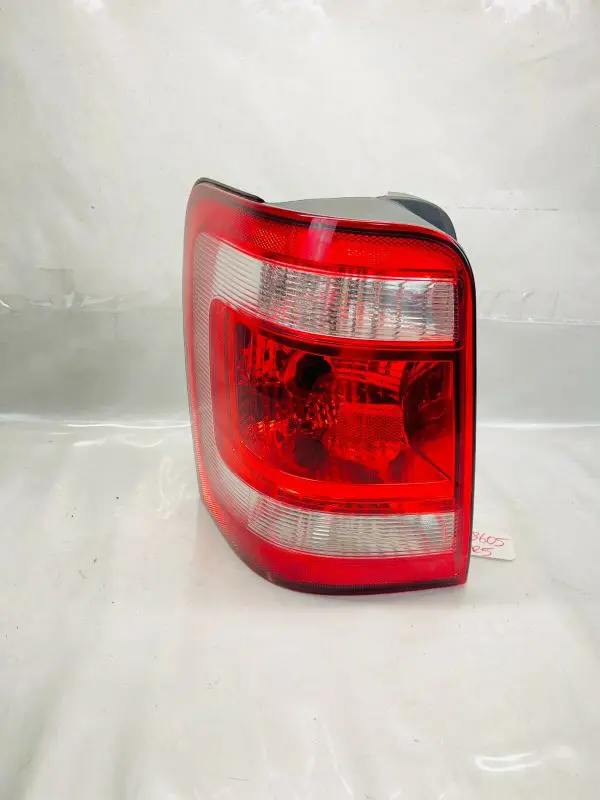 2008 2009 2010 2011 2012 FORD ESCAPE HALOGEN REAR LEFT OEM TAIL LIGHT - Image 2