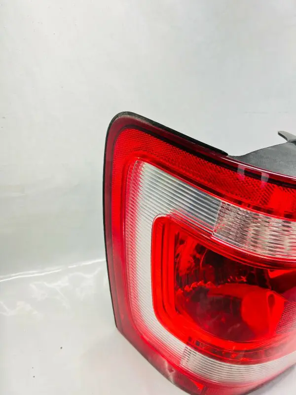 2008 2009 2010 2011 2012 FORD ESCAPE HALOGEN REAR LEFT OEM TAIL LIGHT - Image 5