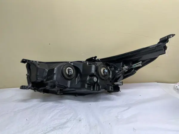 2014 2015 2016  TOYOTA HIGHLANDER HALOGEN FRONT RIGHT OEM HEADLIGHT - Image 19
