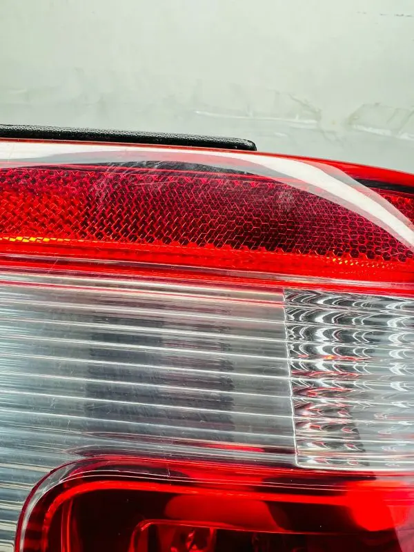 2008 2009 2010 2011 2012 FORD ESCAPE HALOGEN REAR LEFT OEM TAIL LIGHT - Image 8