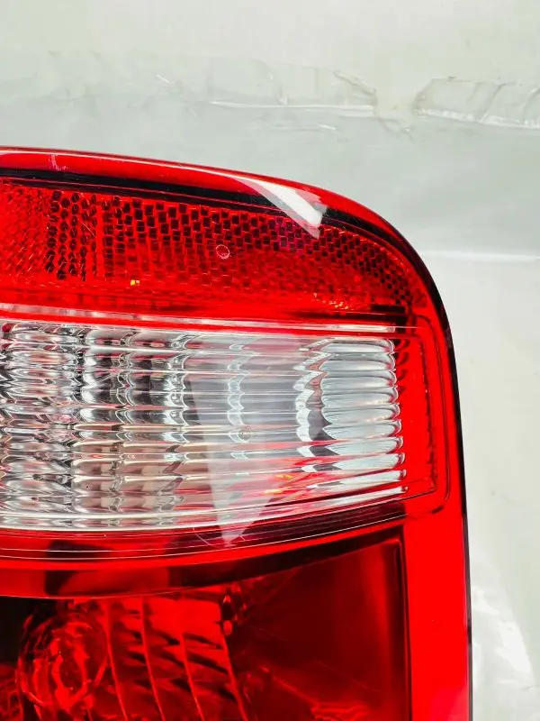 2008 2009 2010 2011 2012 FORD ESCAPE HALOGEN REAR LEFT OEM TAIL LIGHT - Image 9