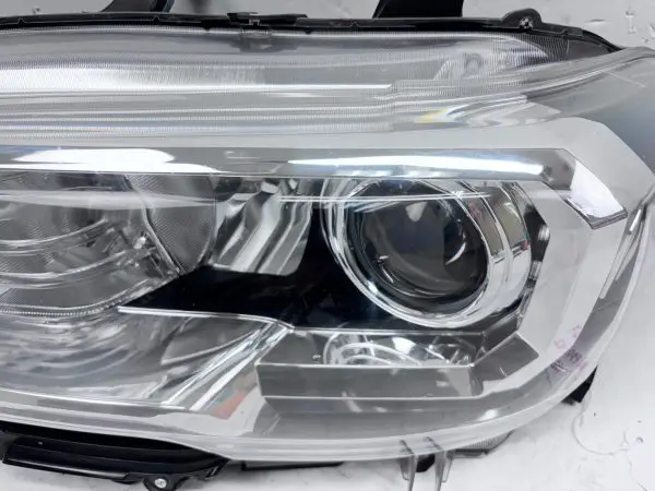 2016 2017 2018 2019 2020 2021 2022TOYOTA TACOMA HALOGEN FRONT LEFT OEM HEADLIGHT - Image 5