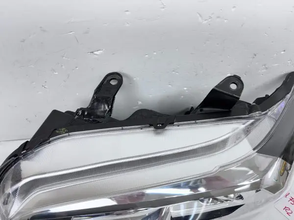 2016 2017 2018 2019 2020 2021 2022TOYOTA TACOMA HALOGEN FRONT LEFT OEM HEADLIGHT - Image 8