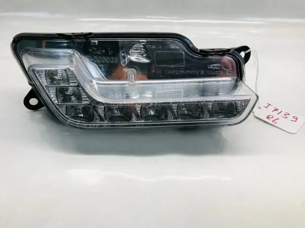 2009 2010 2011 2012 2013 MERCEDES W212 E CLASS LEFT OEM RUNNING LIGHT FOG LIGHT