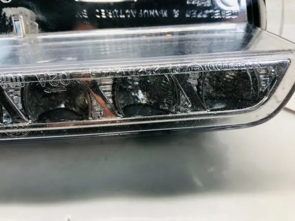 2009 2010 2011 2012 2013 MERCEDES W212 E CLASS LEFT OEM RUNNING LIGHT FOG LIGHT - Image 2