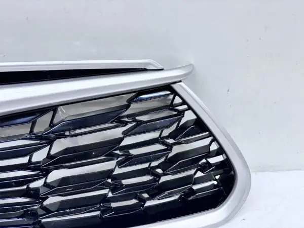 🎈NICE🎈 2020 2021 2022 2023 TOYOTA HIGHLANDER FRONT OEM GRILLE 53111OE250 - Image 4