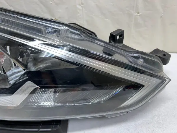 ALL TABS 2016 2017 2018 2019 NISSAN SENTRA HALOGEN FRONT RIGHT OEM HEADLIGHT - Image 4