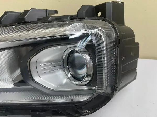 92101-J9020 NICE 2018 2019 2020 2021 HYUNDAI KONA FRONT LEFT OEM HEADLIGHT - Image 2