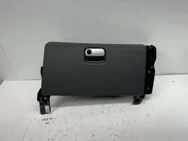 OEM PORSCHE CLOVE BOX 2016-2021 2022 2023 718 Boxster 911 Cayman 99155220416dk4