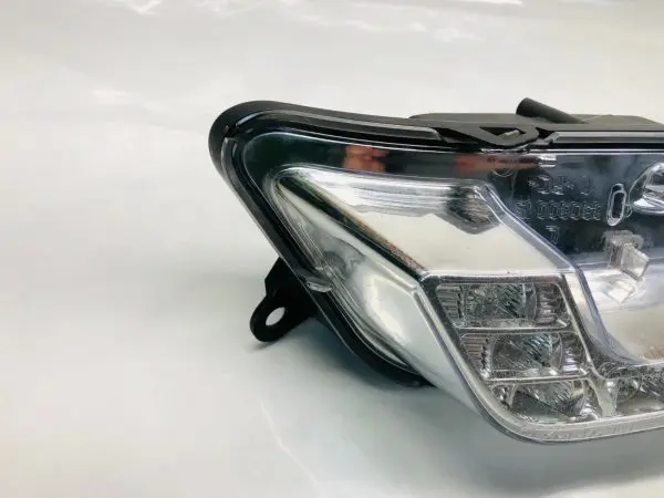 2009 2010 2011 2012 2013 MERCEDES W212 E CLASS LEFT OEM RUNNING LIGHT FOG LIGHT - Image 7