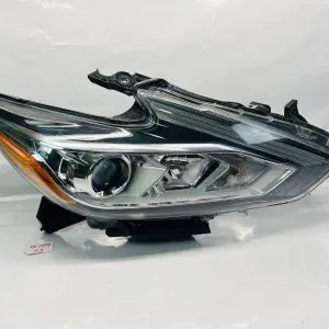 2016 2017 2018 NISSAN ALTIMA HALOGEN FRONT RIGHT OEM HEADLIGHT