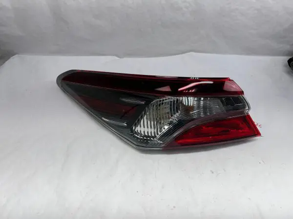 2018-2022 2023 2024 toyota camry dark trd halogen led rear left oem tail light