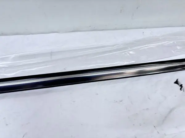 OEM 2013-2016 2017 2018 Nissan Altima rear right door belt molding 828203ta0a - Image 3
