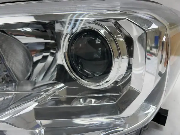 2016 2017 2018 2019 2020 2021 2022 toyota tacoma halogen front left oem headligh - Image 7