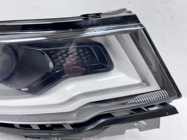 2017 2018 2019 2020 2021 JEEP COMPASS XENON HID FRONT RIGHT OEM HEADLIGHT - Image 4