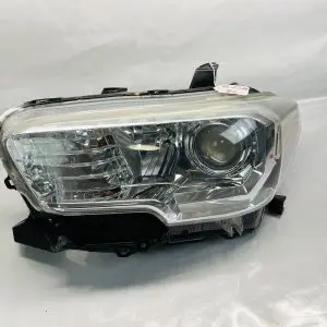 TABS 2016 2017 2018 2019 2020 2021 2022 TOYOTA TACOMA HALOGEN LEFT OEM HEADLIGHT