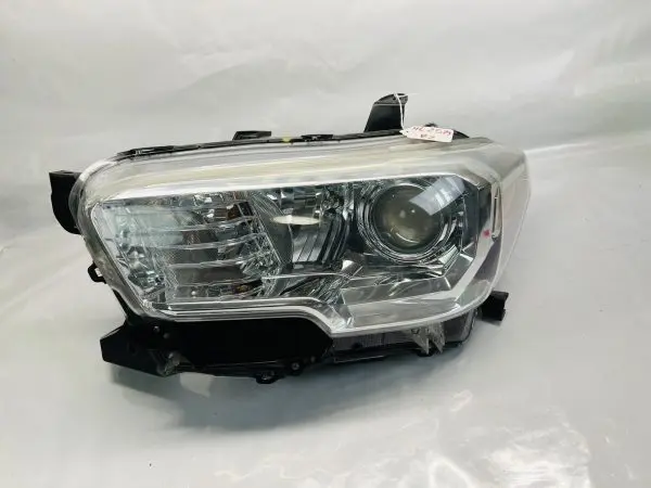 TABS 2016 2017 2018 2019 2020 2021 2022 TOYOTA TACOMA HALOGEN LEFT OEM HEADLIGHT