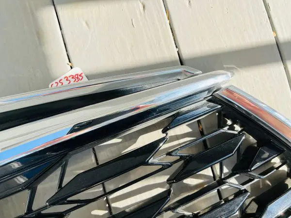 2020 2021 2022 2023 TOYOTA HIGHLANDER CHROME FRONT OEM GRILLE 53111OE250 - Image 3