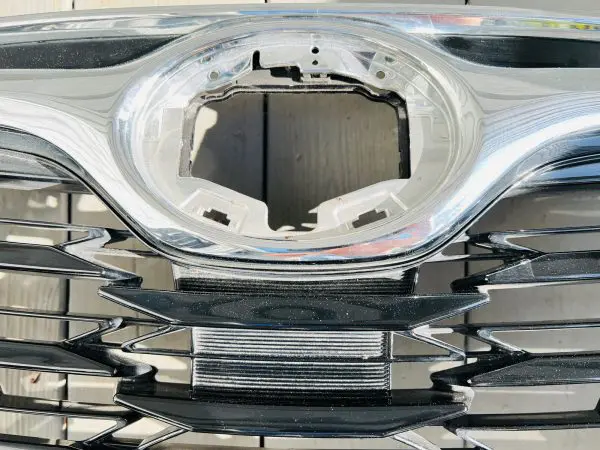 2020 2021 2022 2023 TOYOTA HIGHLANDER CHROME FRONT OEM GRILLE 53111OE250 - Image 5