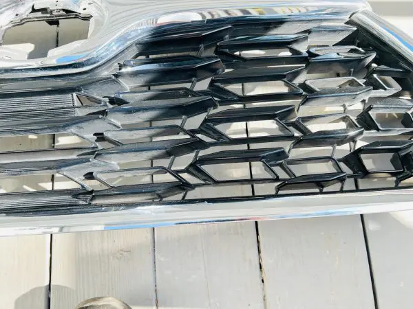 2020 2021 2022 2023 TOYOTA HIGHLANDER CHROME FRONT OEM GRILLE 53111OE250 - Image 7