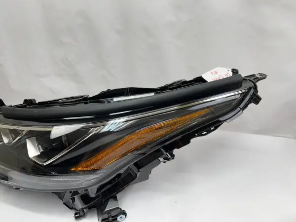 2020 2021 2022 2023 TOYOTA HIGHLANDER LED FRONT LEFT OEM HEADLIGHT 101008A06J - Image 2