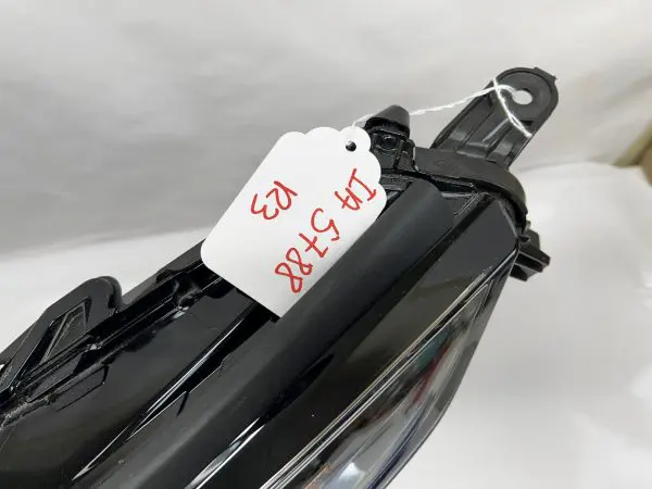 2020 2021 2022 2023 TOYOTA HIGHLANDER LED FRONT LEFT OEM HEADLIGHT 101008A06J - Image 4