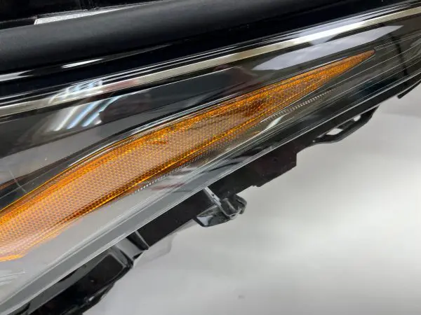 2020 2021 2022 2023 TOYOTA HIGHLANDER LED FRONT LEFT OEM HEADLIGHT 101008A06J - Image 6