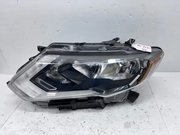 2017 2018 2019 2020 NISSAN ROGUE HALOGEN LED FRONT  LEFT OEM HEADLIGHT - Image 2