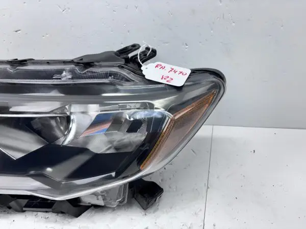 2017 2018 2019 2020 NISSAN ROGUE HALOGEN LED FRONT  LEFT OEM HEADLIGHT - Image 3
