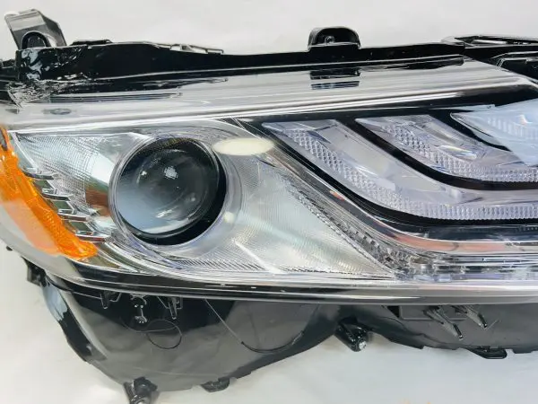 2018 2019 2020 2021 2022 2023 TOYOTA CAMRY FULL LED FRONT RIGHT OEM HEADLIGHT - Image 4