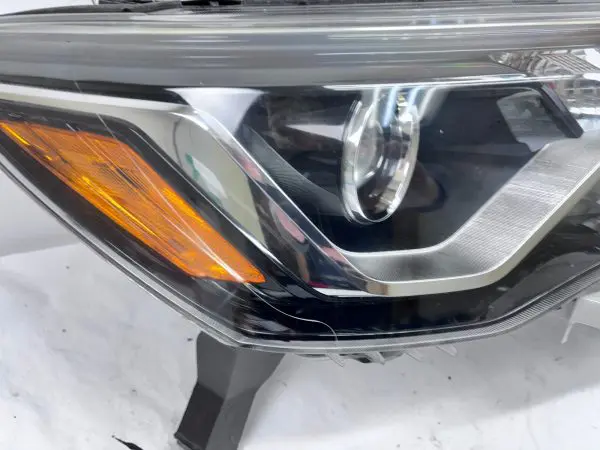 2017 2018 2019 2020 NISSAN PATHFINDER HALOGEN FRONT RIGHT OEM HEADLIGHT - Image 11