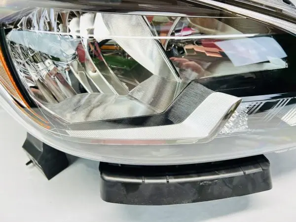 OEM 2016 2017 2018 2019 NISSAN SENTRA HALOGEN FRONT RIGHT HEADLIGHT 26010-3YU0A - Image 5