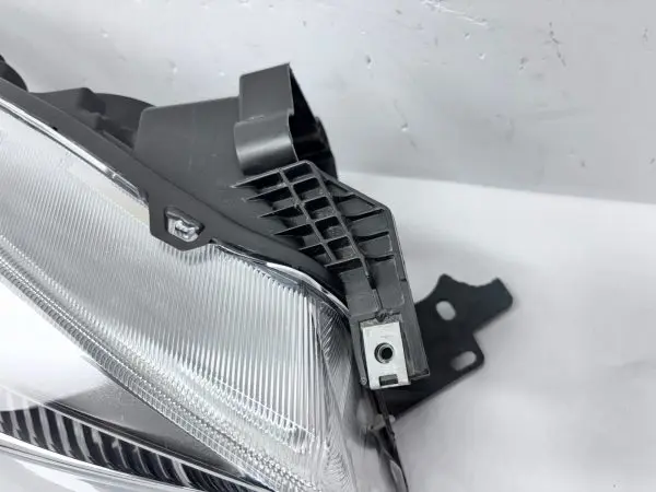 2017 2018 2019 ford escape halogen led front right oem headlight gj5413w029bf - Image 10