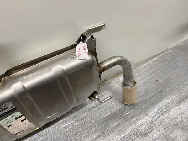 2016 2017 2018 2019 2020 2021 MAZDA CX9 REAR OEM MUFFLER EXHAUST py88-40-100 - Image 4