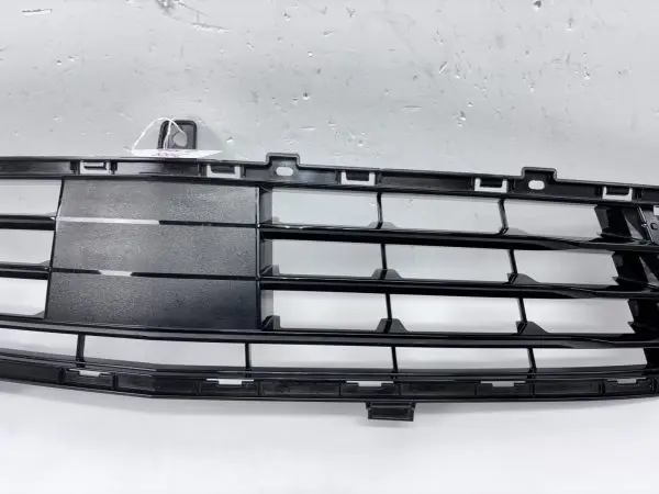 OEM 2020 2021 2022 2023 2024 cadillac xt5 Lower front Bumper grille 84776042 - Image 4