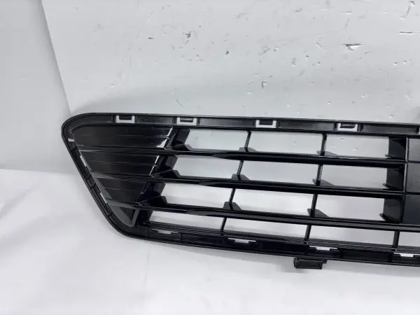 OEM 2020 2021 2022 2023 2024 cadillac xt5 Lower front Bumper grille 84776042 - Image 8